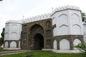 Rangeen Darwaza