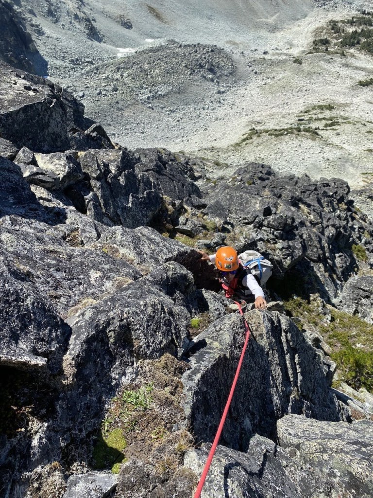 Pitching out tricky sections while scrambling up the DOA buttress route